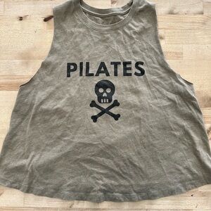 Pilates skull cropped tank